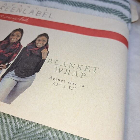 NWT Quagga Blanket Wrap in Cali Stripe - Picture 4 of 8